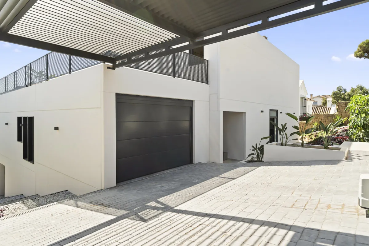 8e9ca009-6a3e-4818-ab5b-03c27b102467