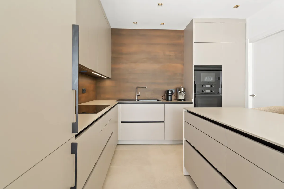 c29c99b0-44b2-419d-8f77-4cccbf7c6947