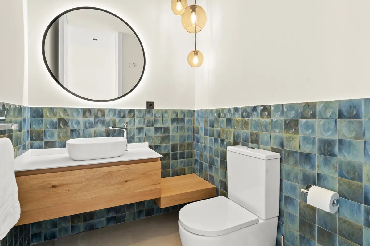 d8cd6a7f-3a04-48cc-b332-20da4ad41a7e