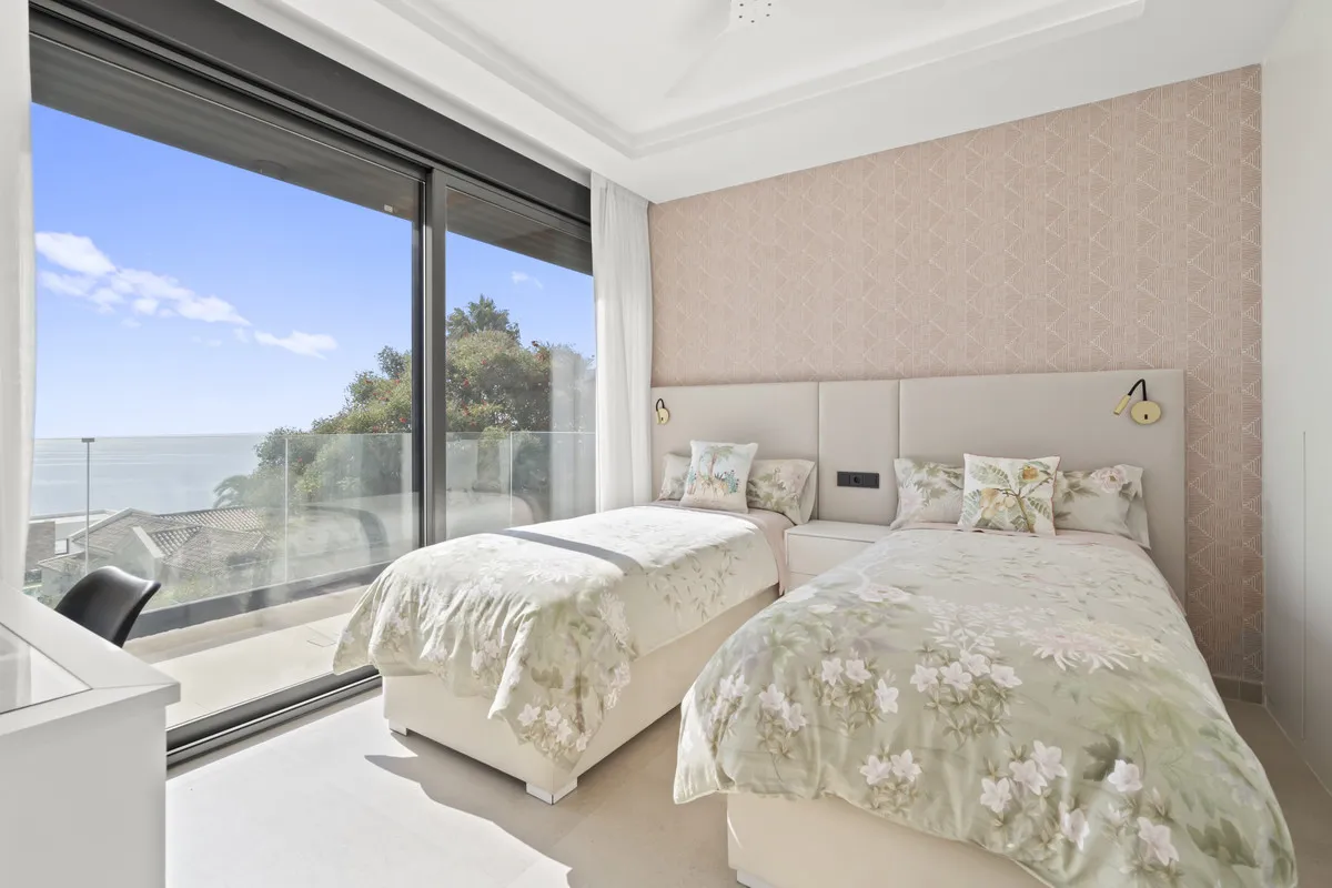 e672e9f0-05bb-4971-a45f-189286efcd66