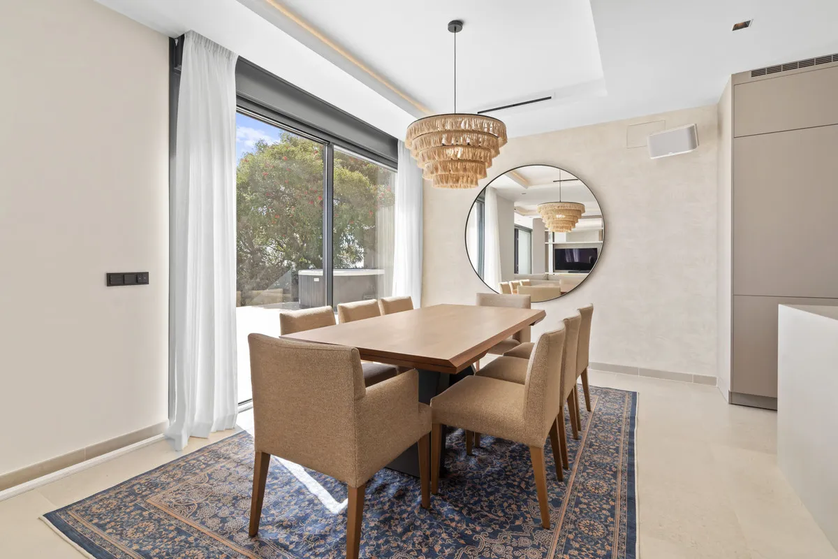 ea64e58f-ff01-4b98-a30e-448637adcdf2