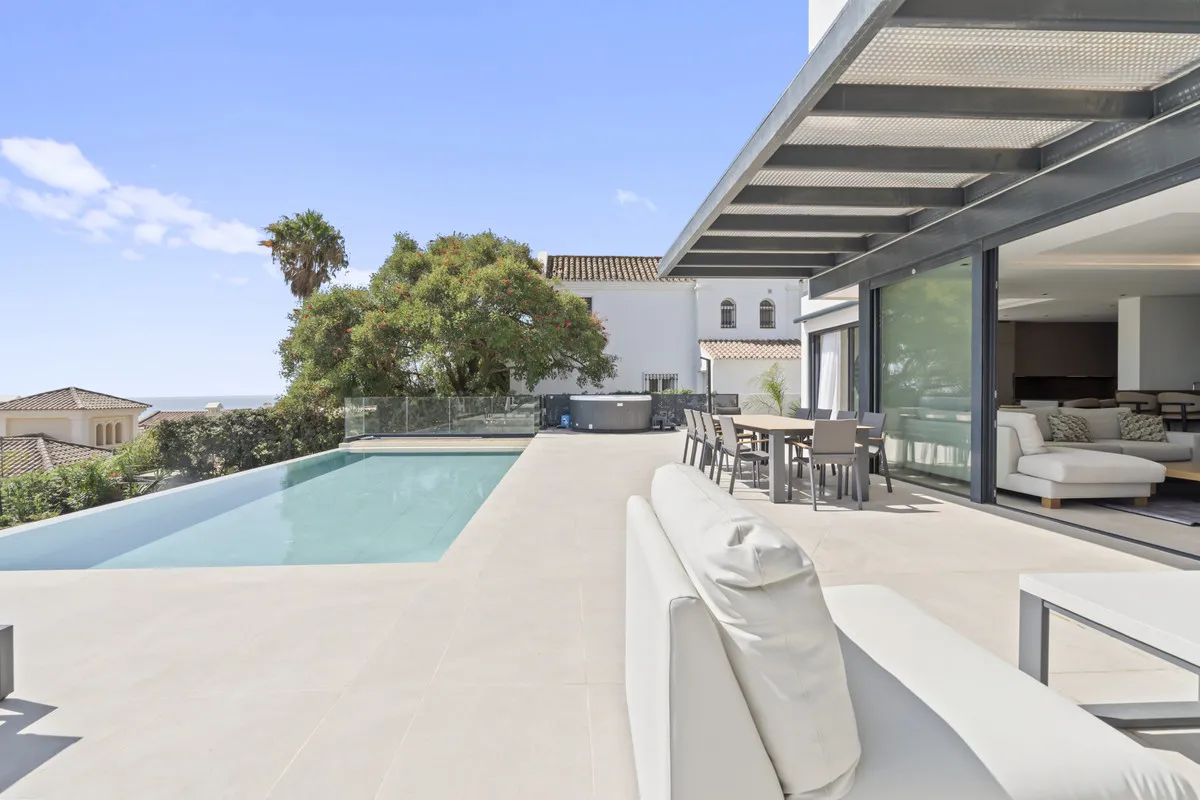 f9e12b71-882b-4f8d-9318-5ba0536d4fbd