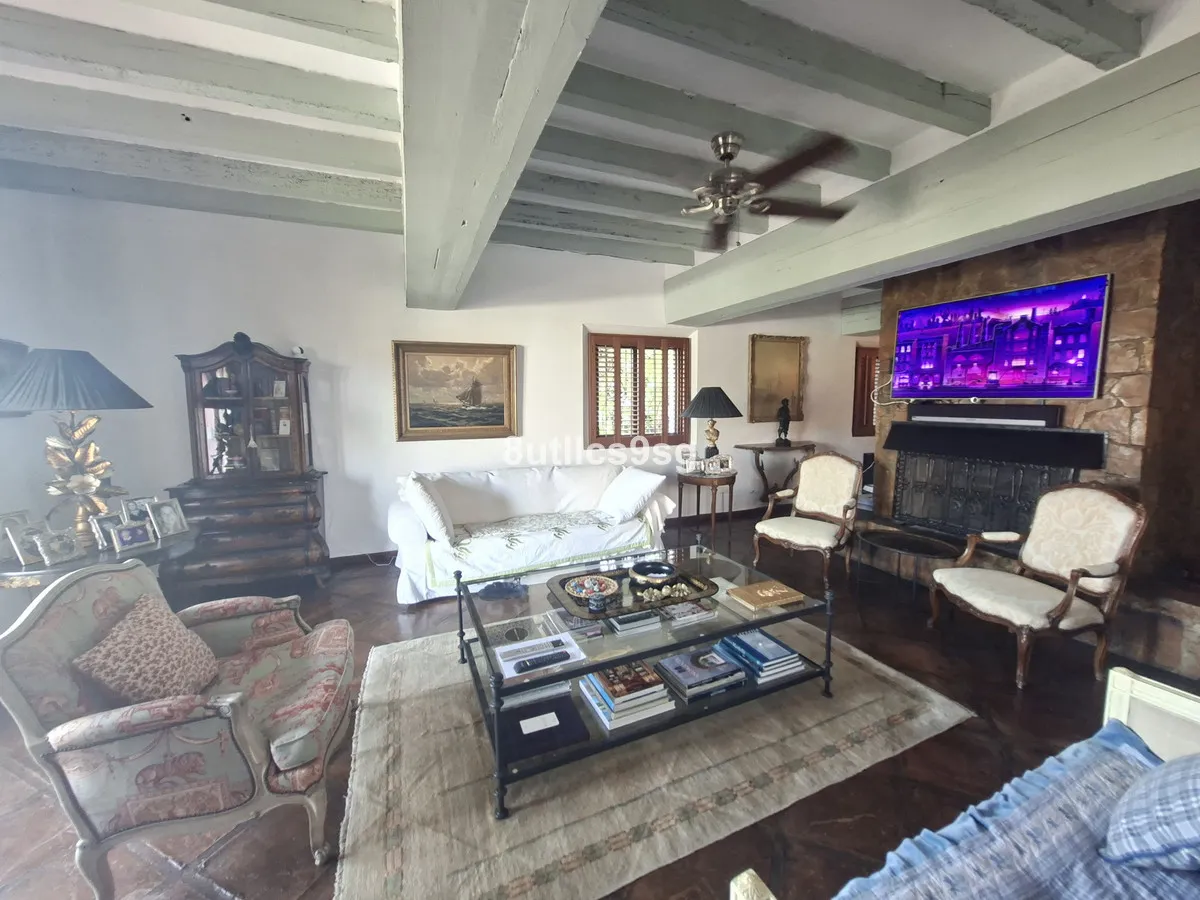 433328f0-d596-4525-9b67-c32cad5c53a0