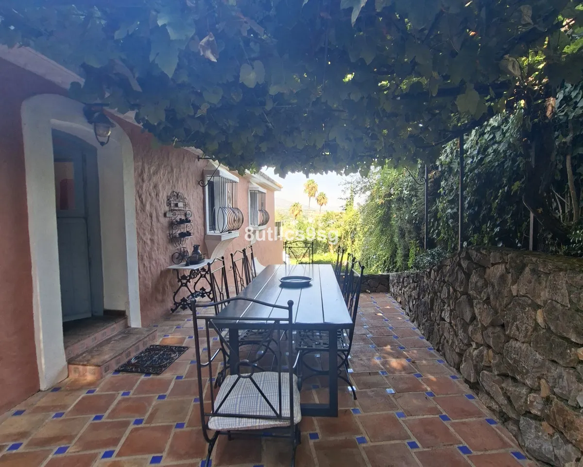 a0e611c7-ed07-40f6-ac29-e4ff060b0381