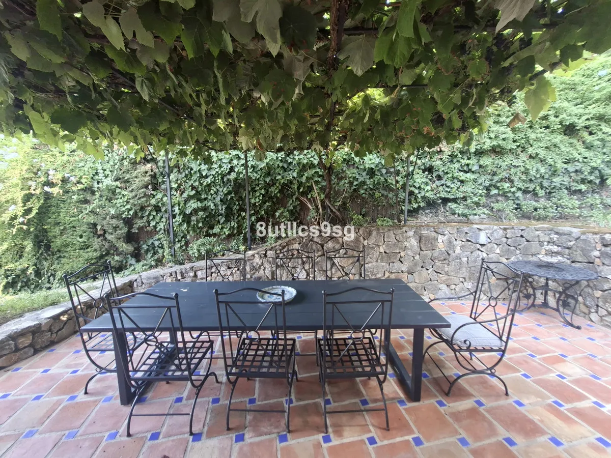 fc74b5d2-d698-4aa1-8350-575bb5d8fabc