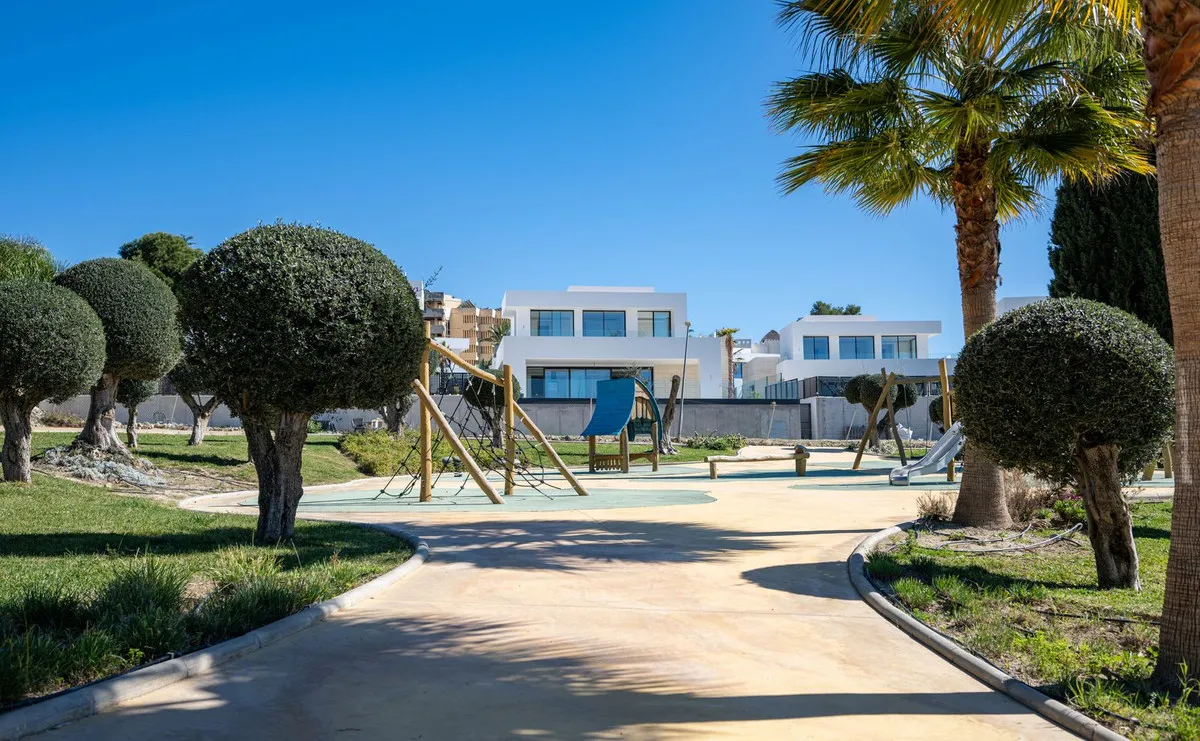 9017e508-1b5c-4e9a-93c7-79e5e7cf2b35