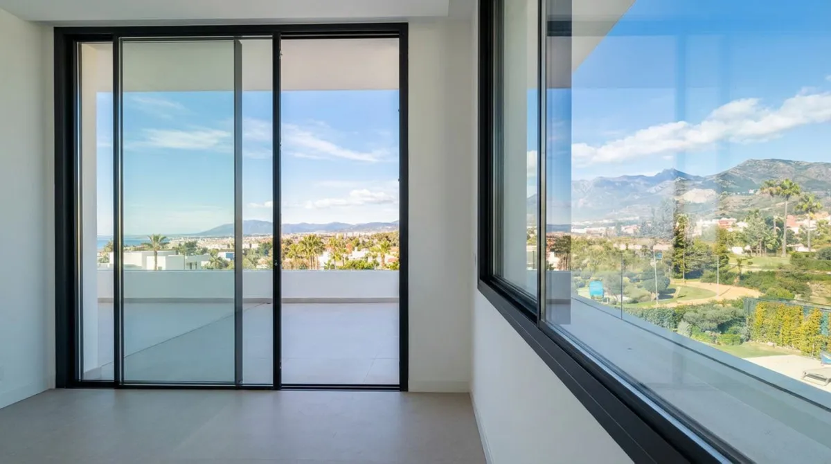 9a024079-2fa6-4fcc-b9f7-99e3be52bfa4