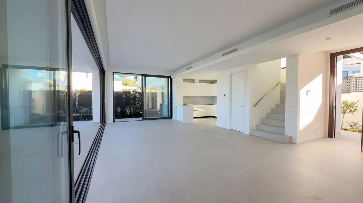 e059bea3-3f88-478c-a3d1-322d561e71f9