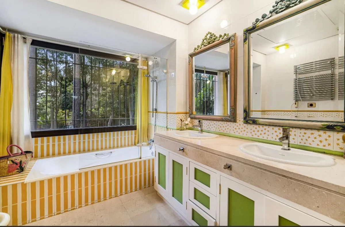 7df8e4d0-e8c1-4043-a4bc-a1d11a53a705