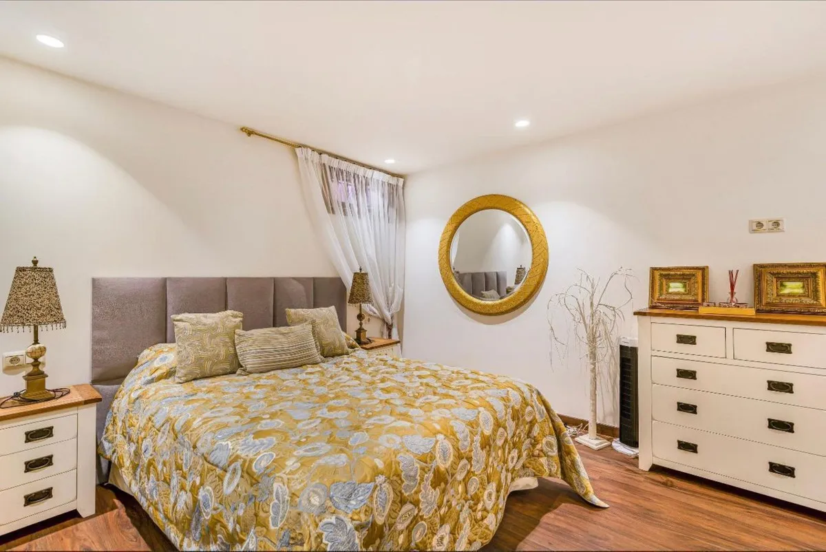 c8d26796-eed8-495e-8407-8620b51e8c0f