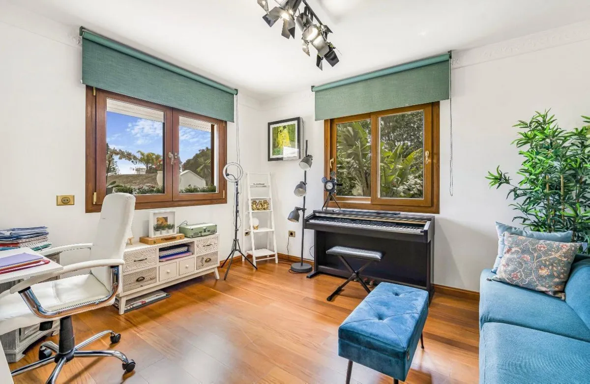 ff78ad81-153d-435d-8cc3-401078b84445