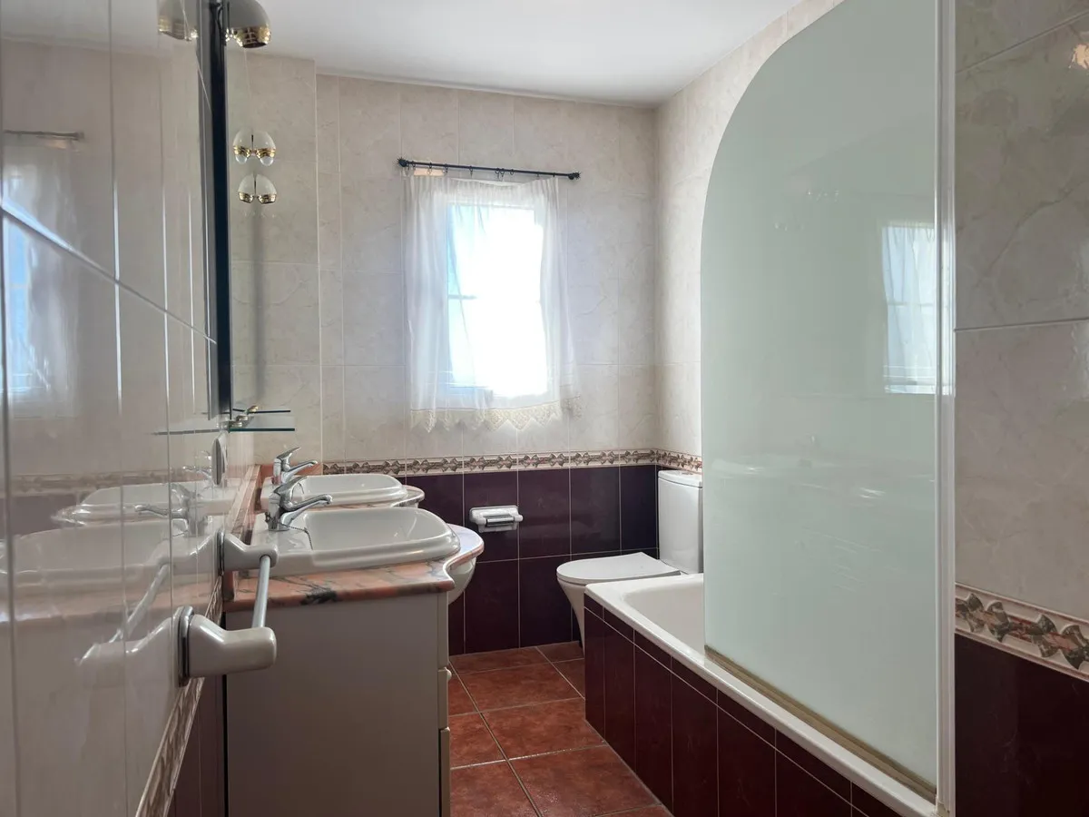 29b96645-2453-4673-9fa9-d8b48b6f07dd