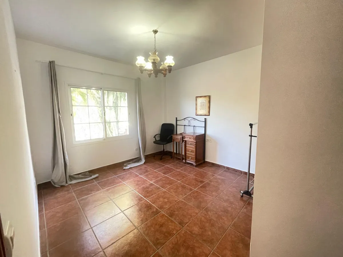 98503fa3-ec90-44ec-9863-d43e720ec9c6