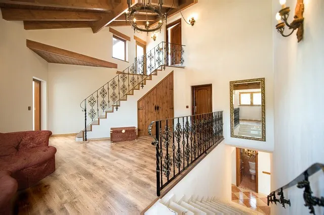 c0034394-d551-427f-aa8d-11b7011fc71c