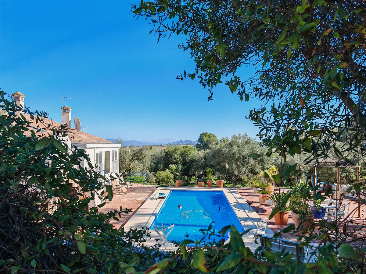 Majestic Equestrian Retreat in Coín
