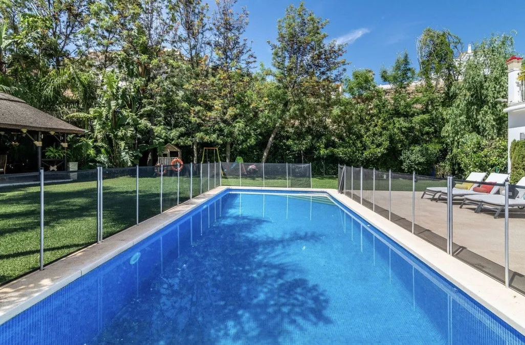 03a9fd41-e262-45e6-b614-097abb6144ac