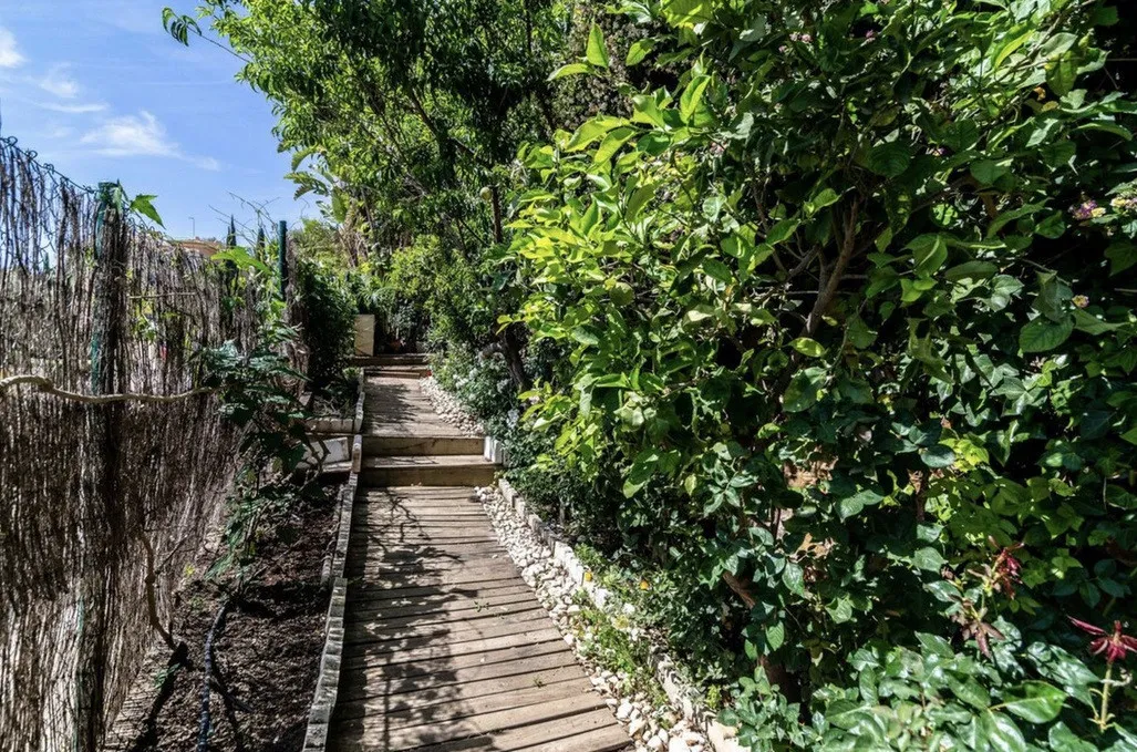 074c21fd-65b5-4539-89a2-7df1da8419bc