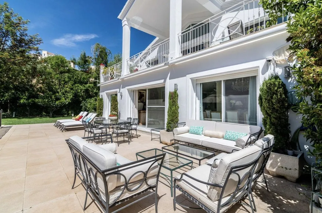 213c0018-8321-4058-8b69-f076db995f07