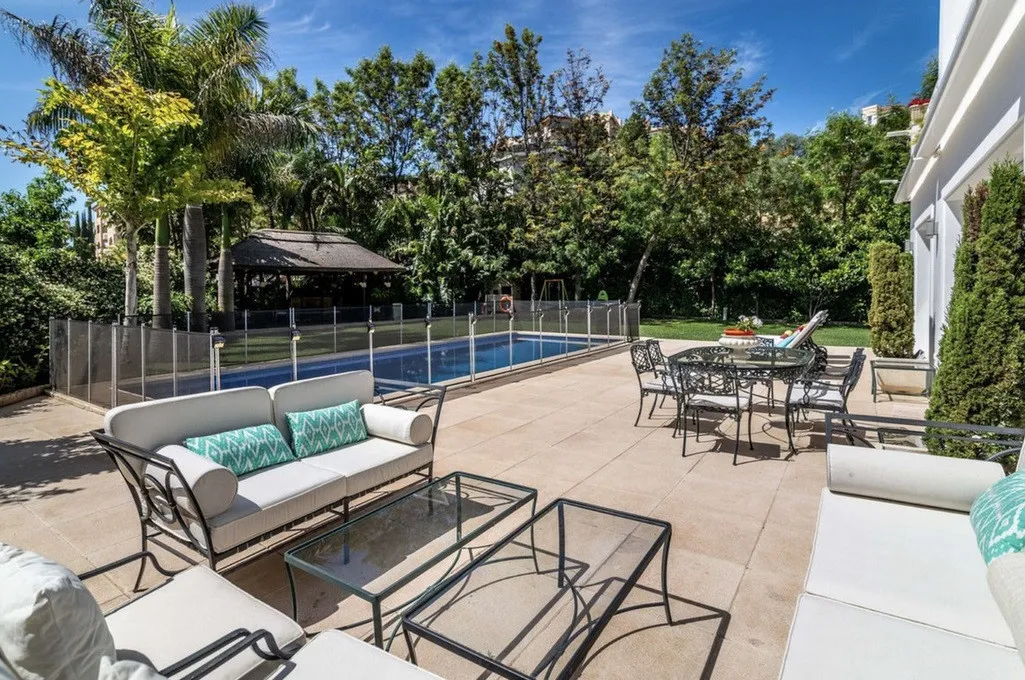 57b02e1e-4e79-41b3-9c5e-ece295e6bba4