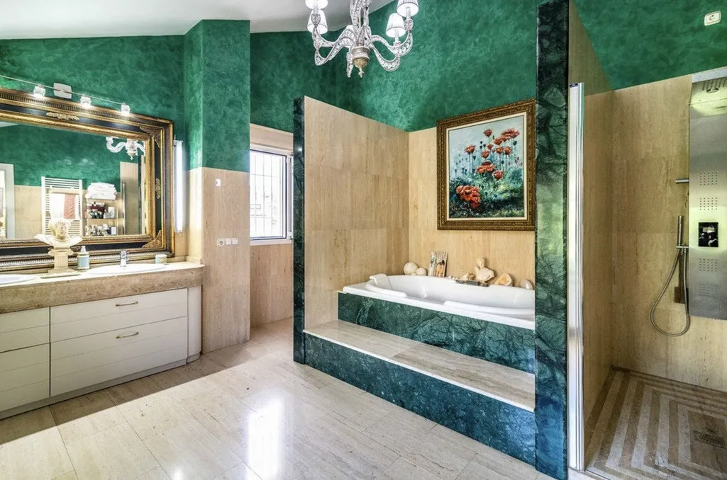 a6b57a01-a963-4349-8ad6-3c2257cc81d2