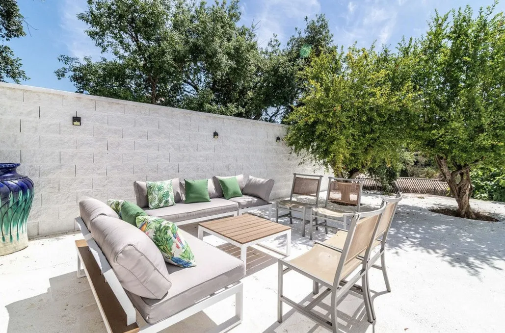 e8f97dc7-949e-4719-97bc-3e25bb399759