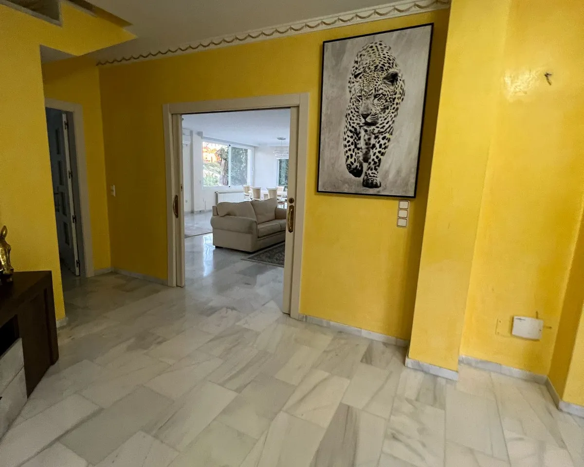 fbad812d-58e5-43f4-a10e-4a1b363c6e46