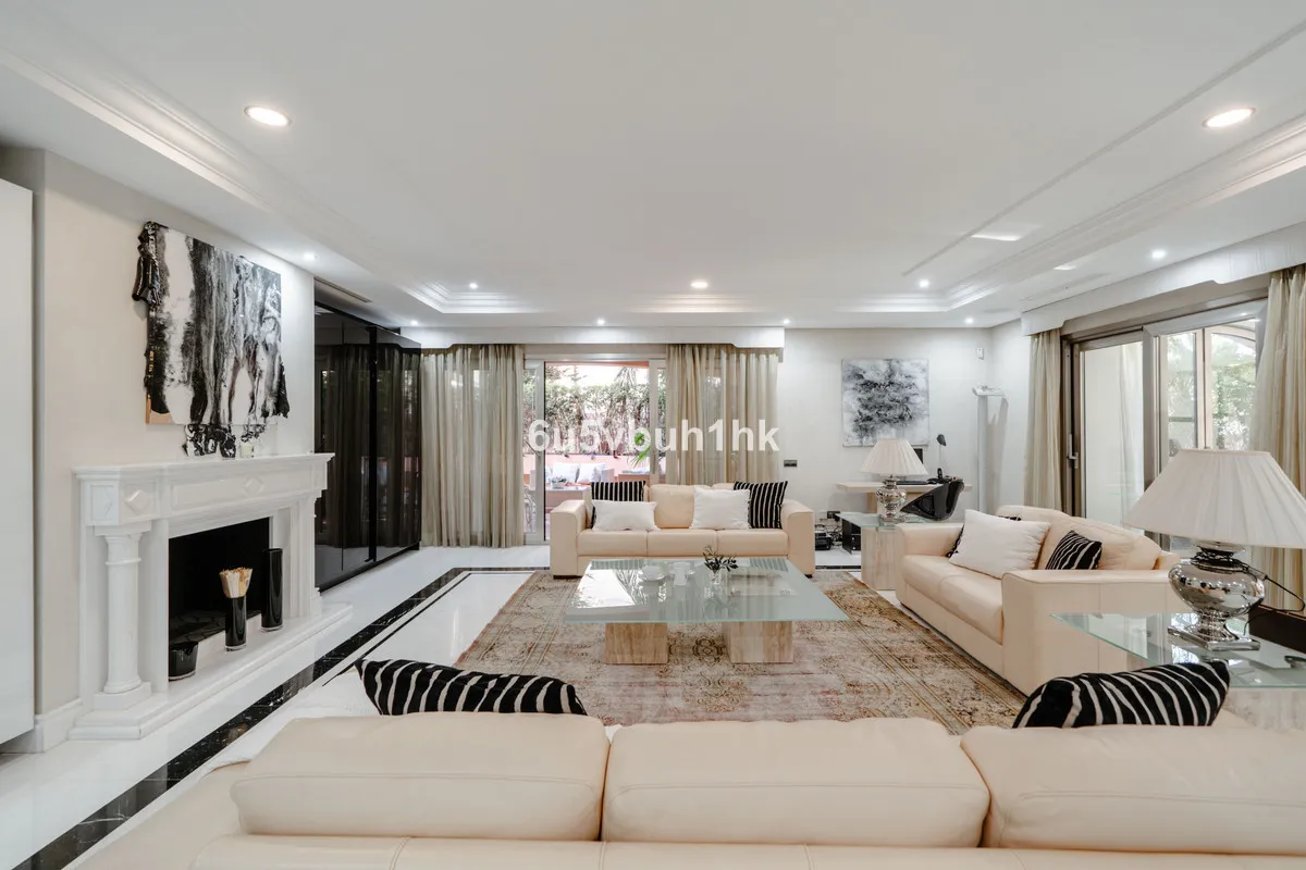 48030216-16d4-4a07-b8aa-41d53be16dd4