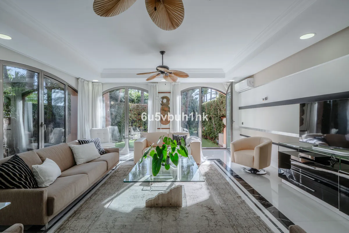 efe144df-97bd-46c8-b3f4-4e17fee563b0