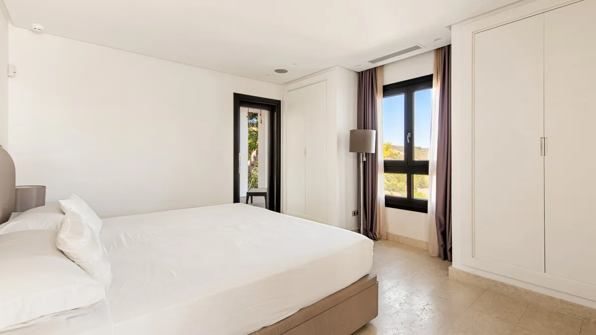 74090e71-3f37-4afa-a749-d0cddd5a0859