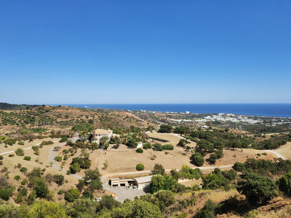 b233a0a8-5960-4312-b212-b92c81fc7276