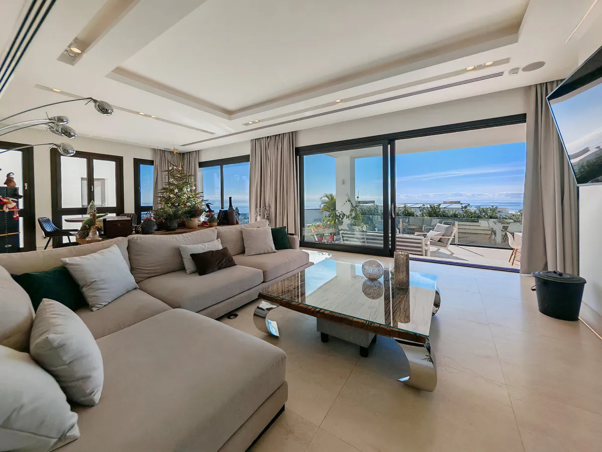 ee2a6e26-b709-4bac-9a7c-6fdf472aecbc