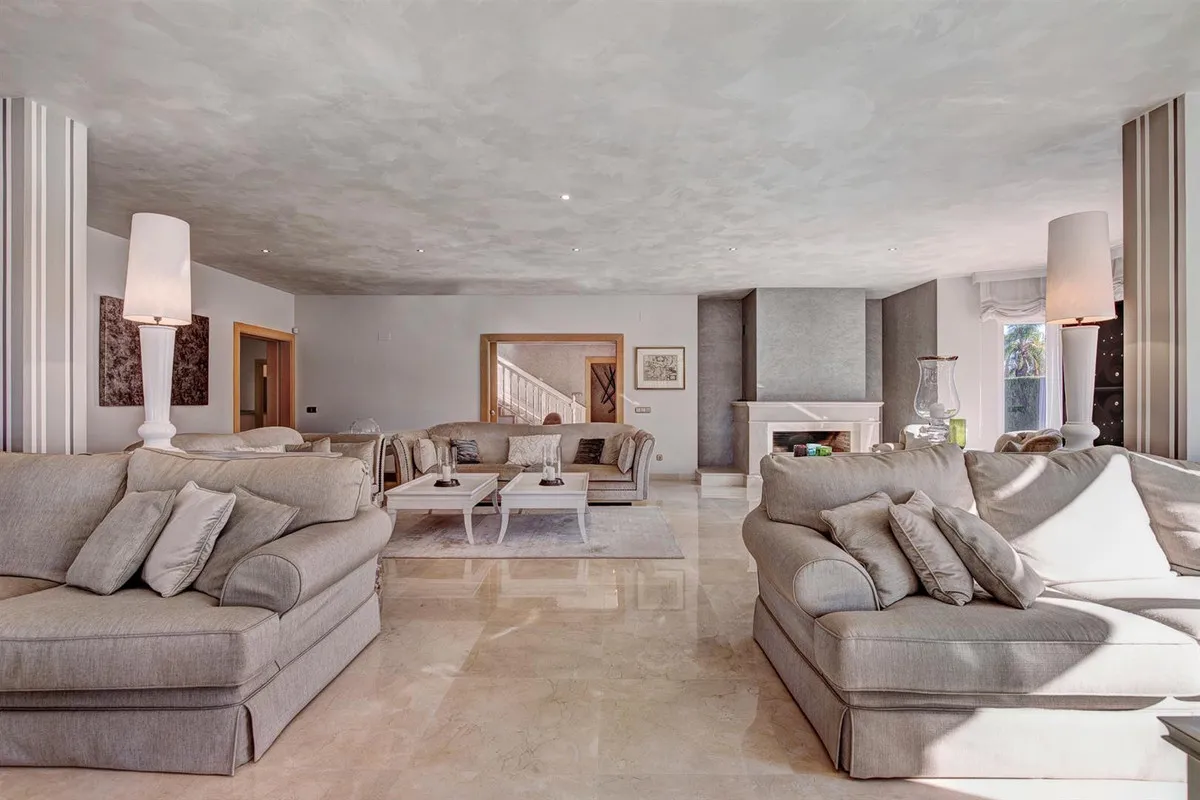 ccd75c2e-c0a0-49dd-9b0b-afbda65680ec