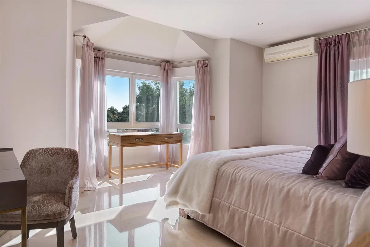 f9ae622f-9400-4902-988b-9e683e79b765