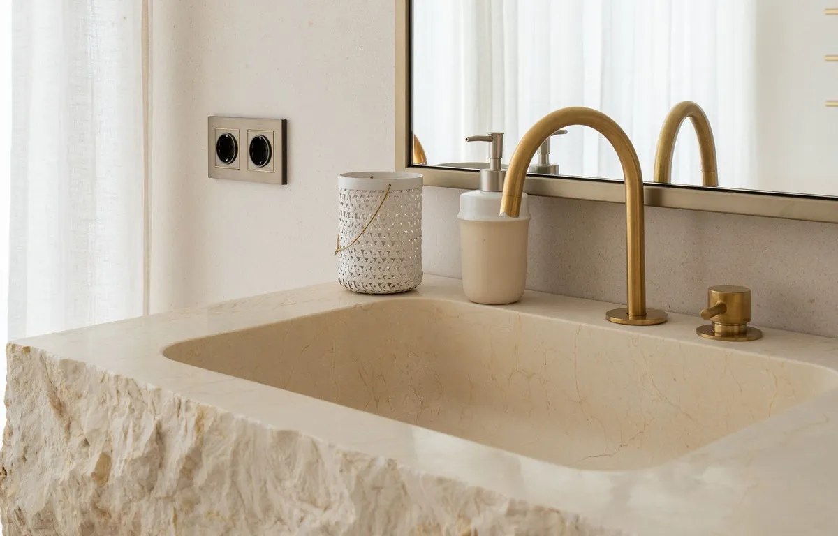 7c19da98-7e67-4b23-821f-507edcb72637