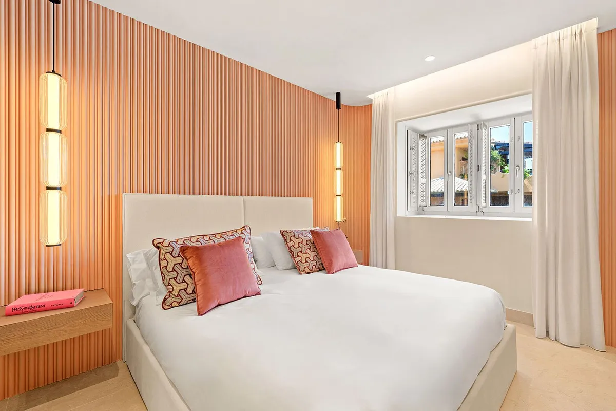 5e770c34-2df9-4e58-beff-e67c3a22defd