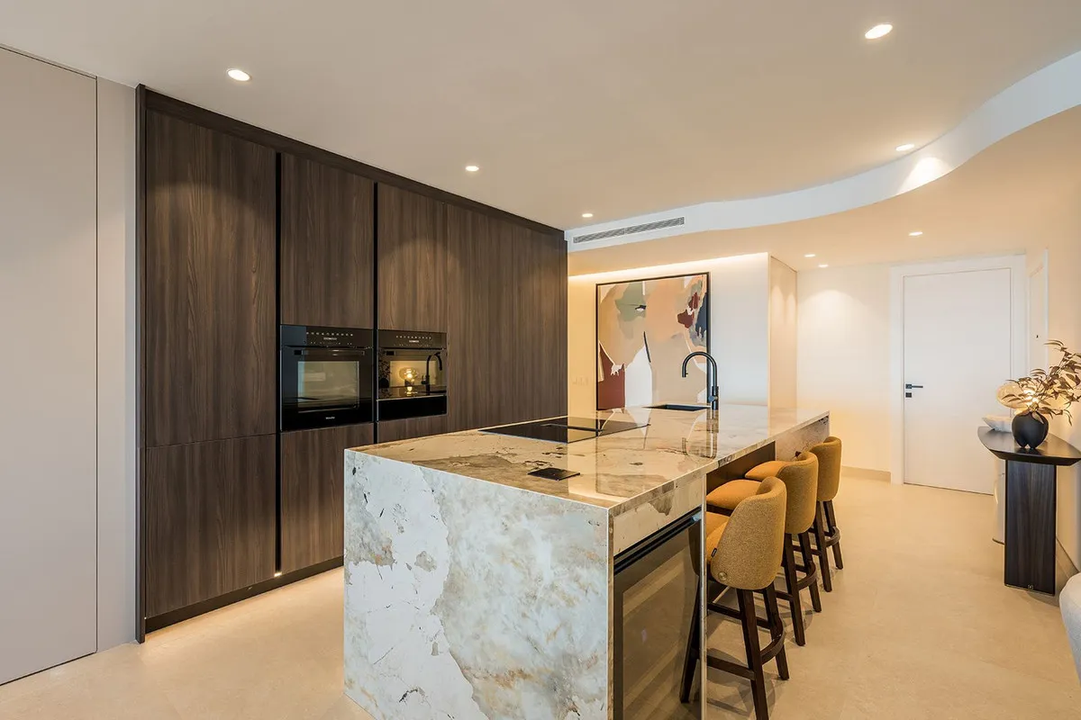 94f6dffa-c9fe-4676-9b35-65cc486cc79e