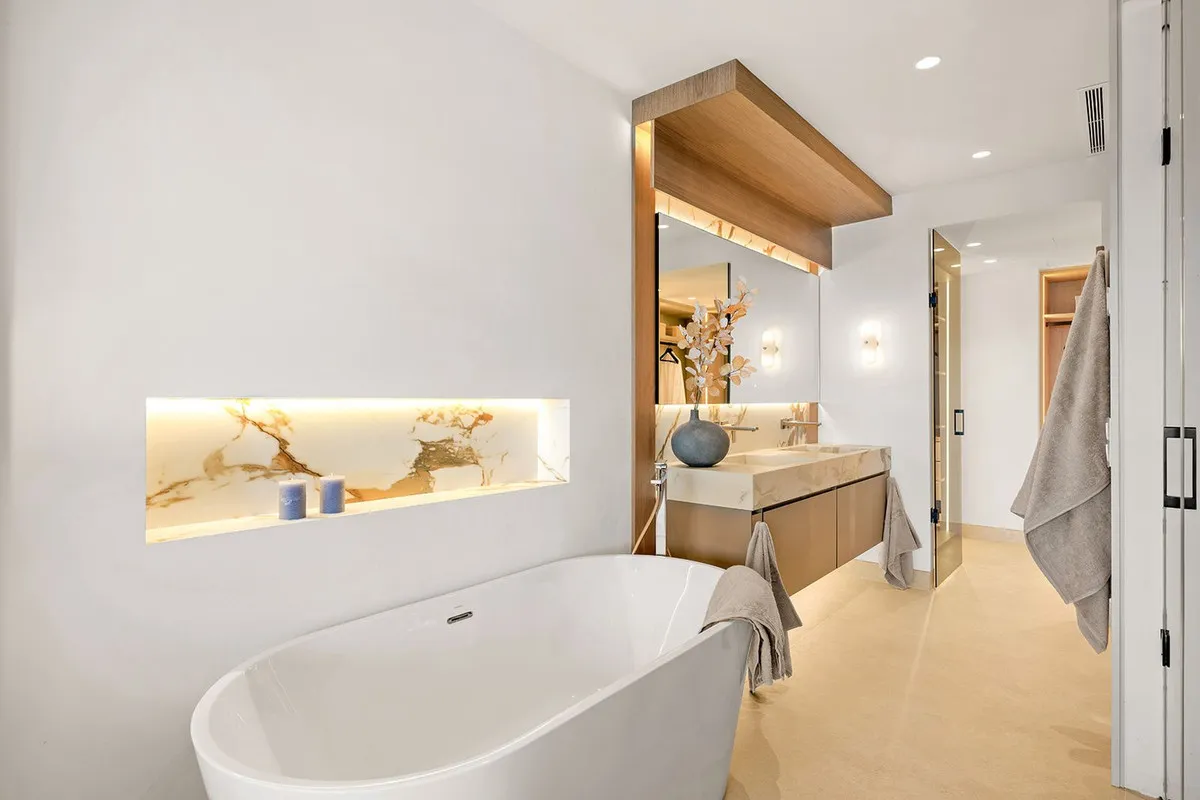 a267fcf4-ade0-4ae2-b679-a7638d2c3b51