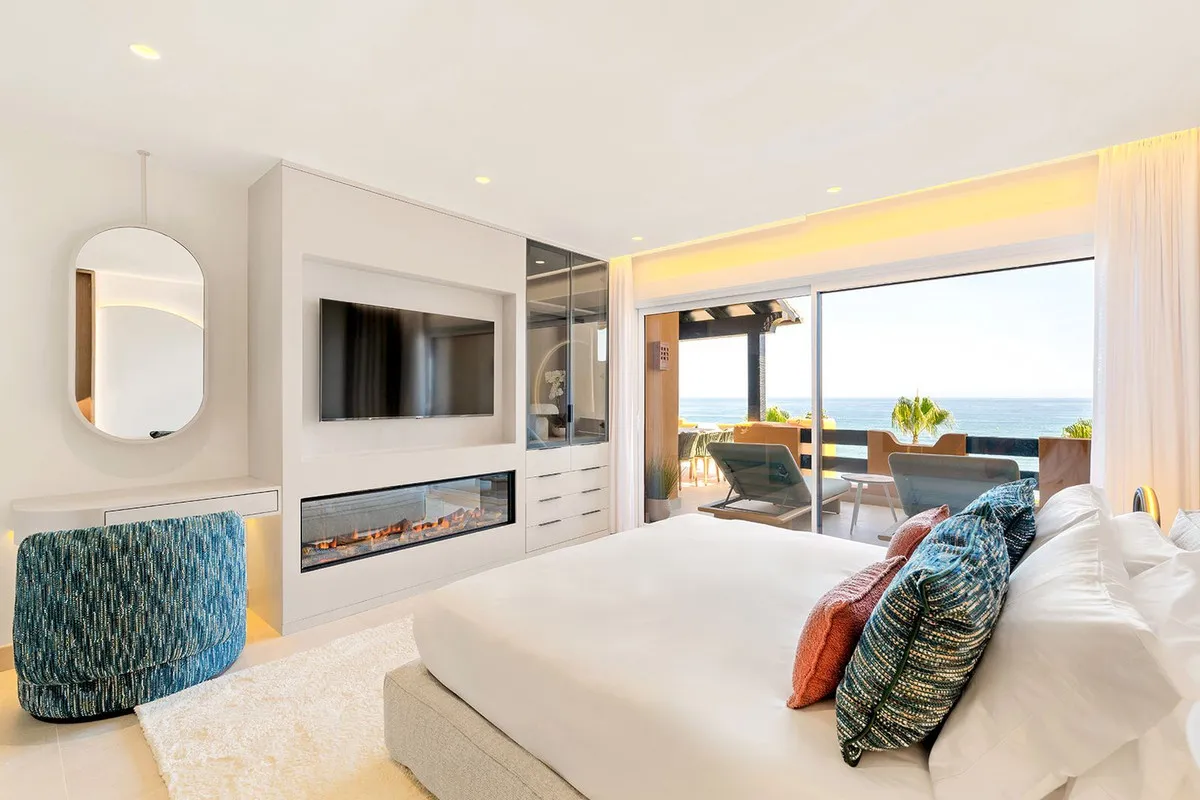 e001bbbb-ade7-4d7b-ae01-e5d5e66b2009