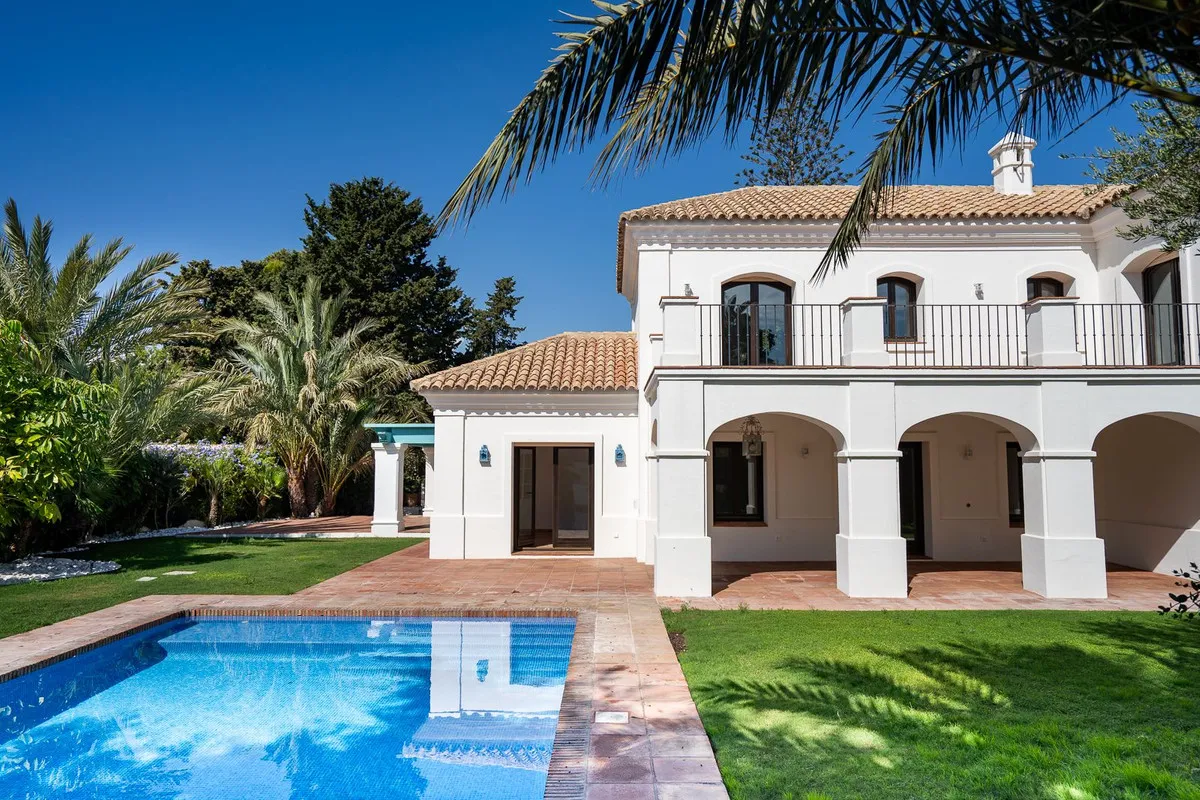Elegant Andalusian Villa in Guadalmina Baja