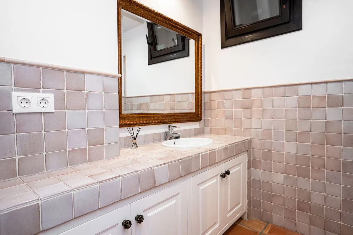 4f224f0d-669f-43b5-bccb-197151d3d80a