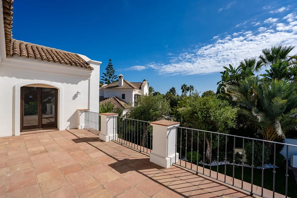 74d1a9c6-76b9-478b-bbba-63e49431a0a2