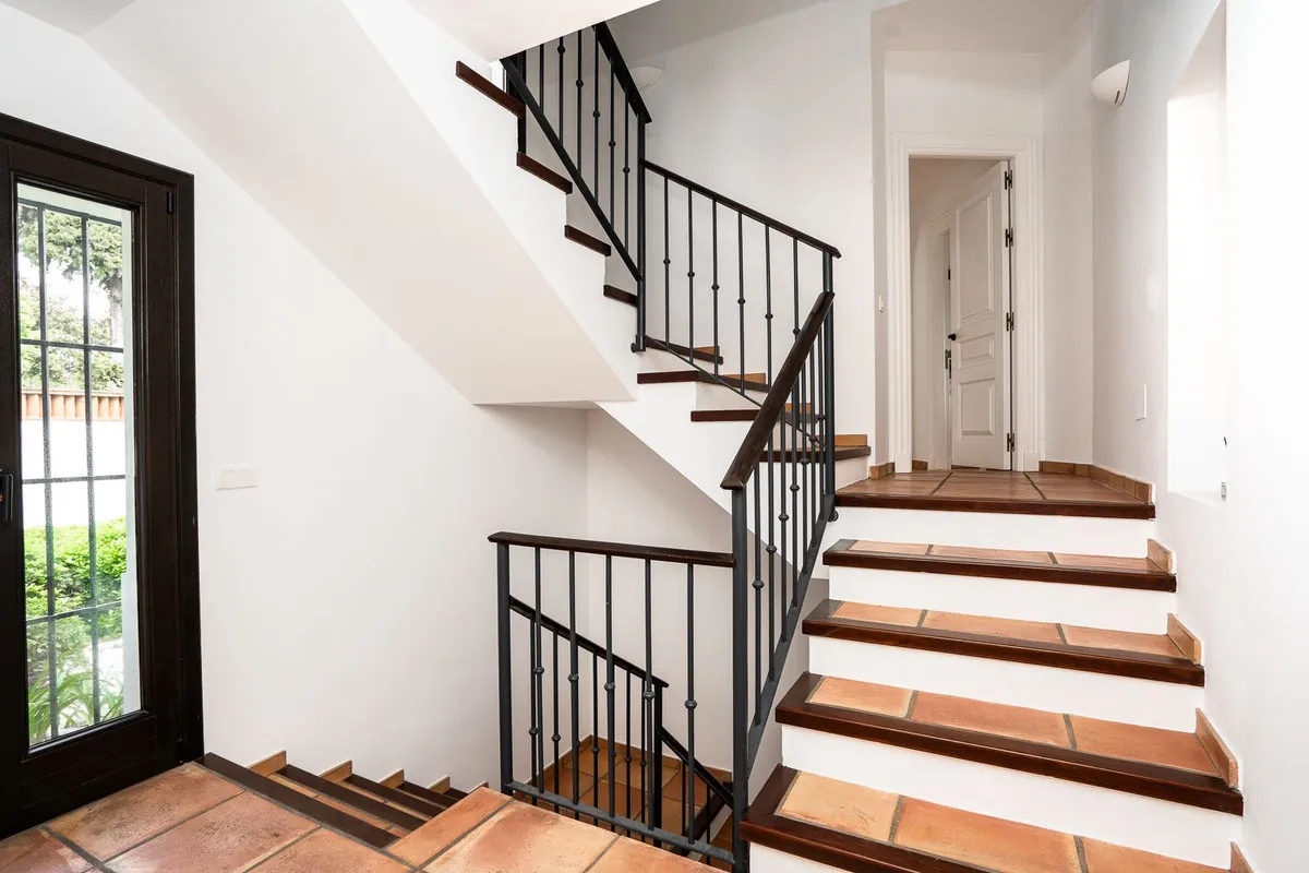 ae2302de-154f-496b-9213-febf19cc6c75