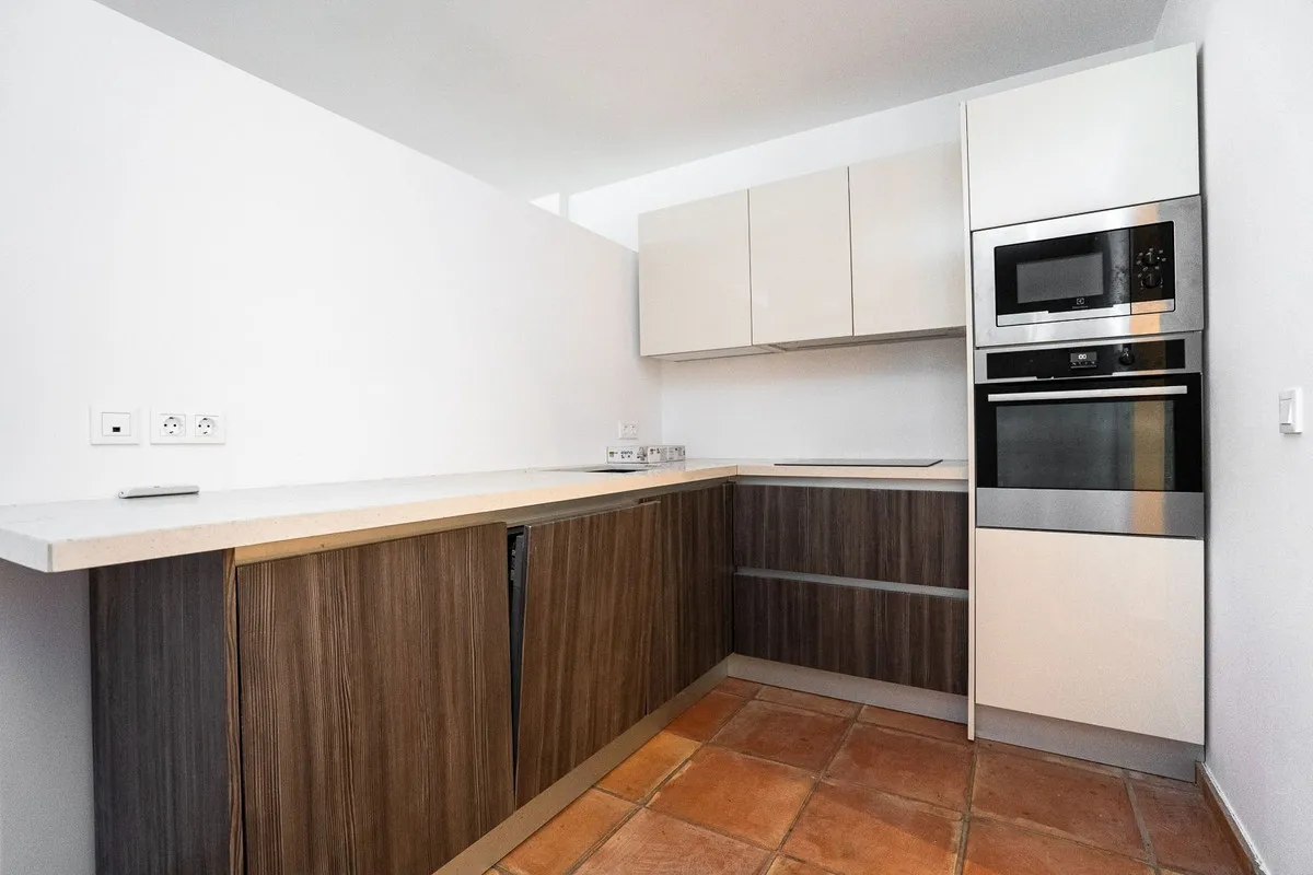 bfbe2090-5c36-40c8-9764-6127b27fd033