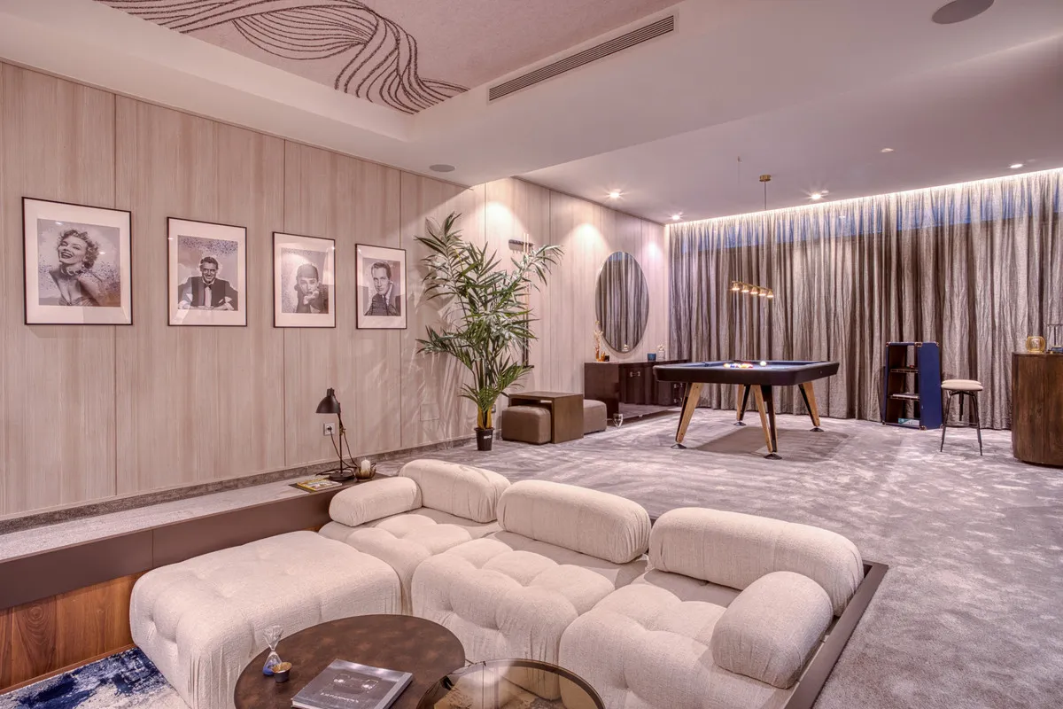 d0275e42-ecb3-443f-a972-3ee653705178