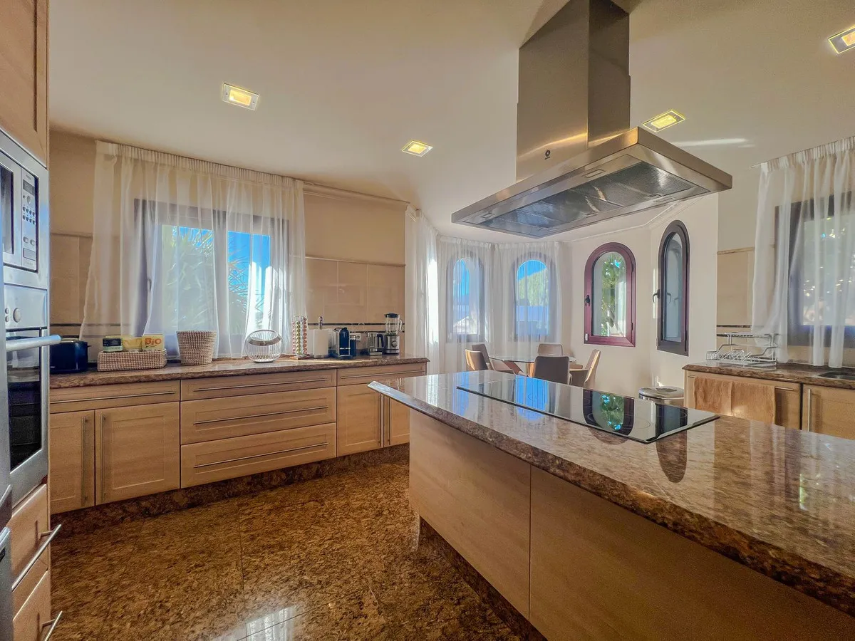 37a18630-b126-443b-ba65-3f8a2fbb6455