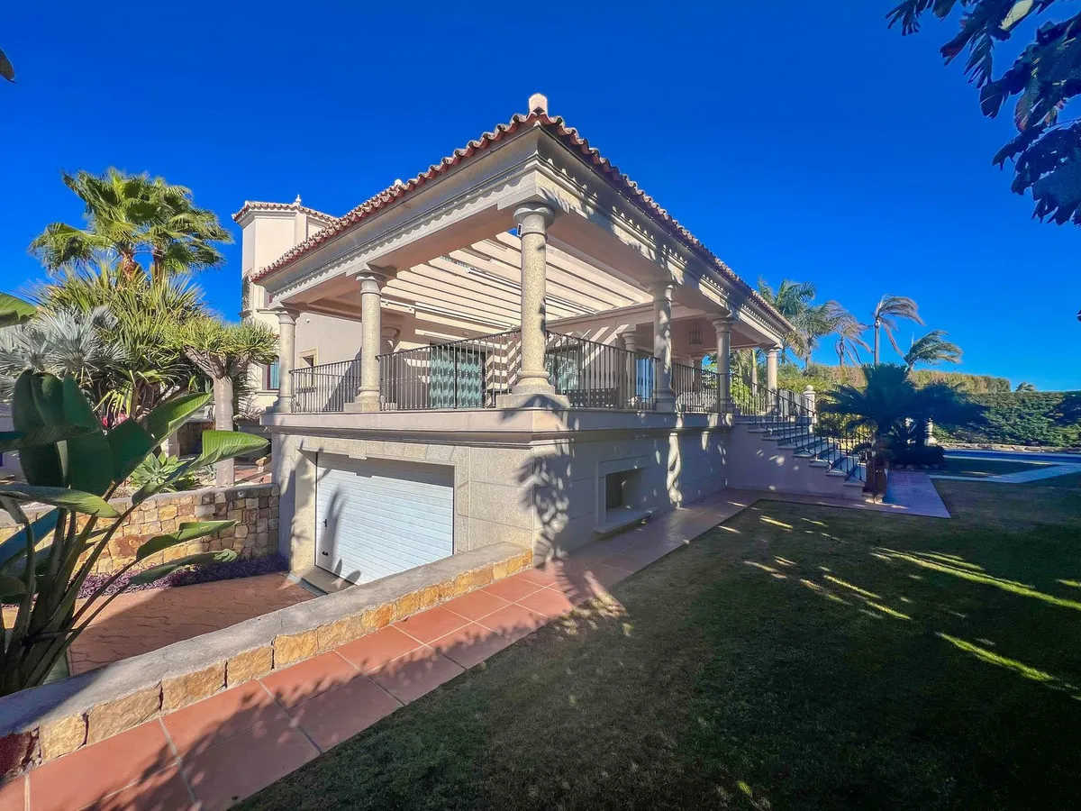 a8def5c2-27b9-4e83-a142-b277b1101e95