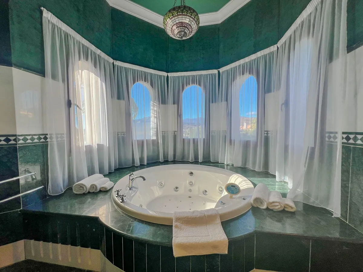 d27791b1-b6f4-4cb0-aeac-0009e3e084de