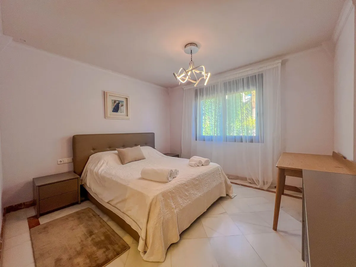 e9842710-0c1d-4626-80b6-9cefc6cc73b5