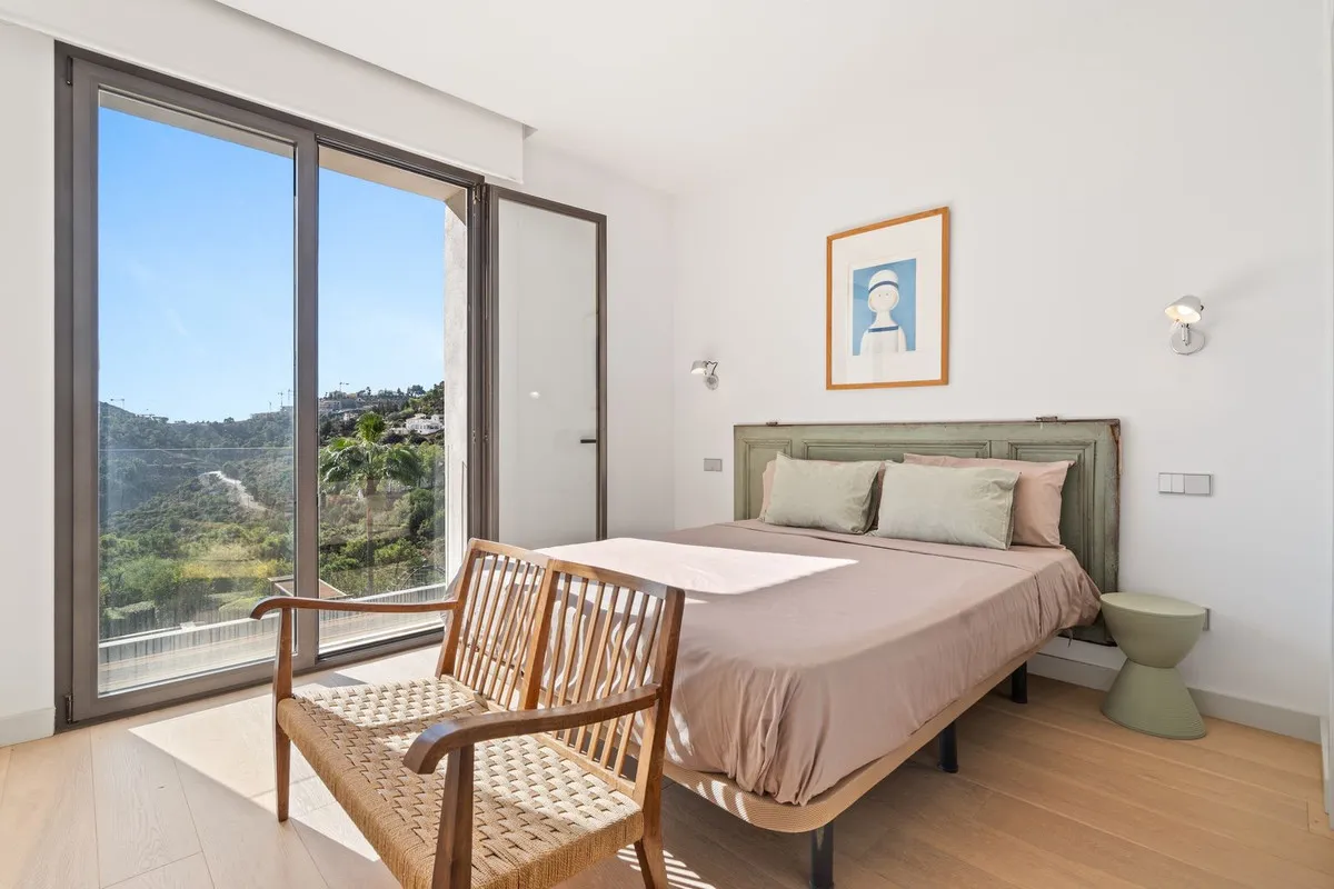 610e7ce2-2f53-41fb-96f4-a85cd948184a