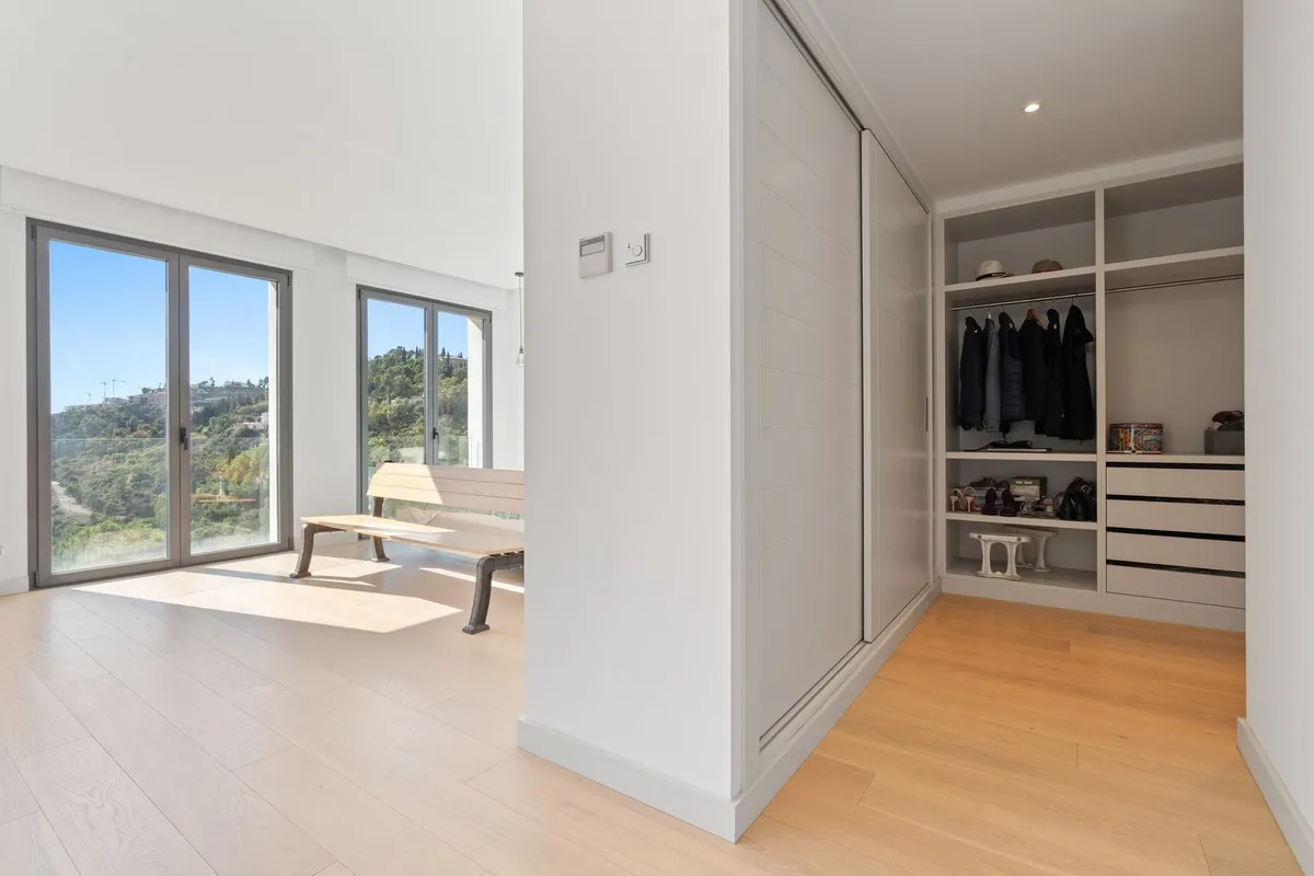 a6e5575b-a371-41ea-8533-17d04675a442